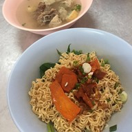 ก๋วยเตี๋ยวยกล้อ
