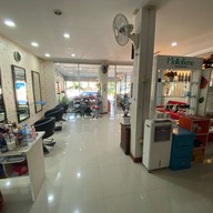 O2 Salon Cafe