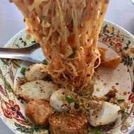 เมนูของร้าน ไฮเช็งก๋วยเตี๋ยวลูกชิ้นปลา พระยาสุเรนทร์(รามอินทรา109)