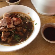 ก๋วยเตี๋ยวไก่เฮียโพธิ์