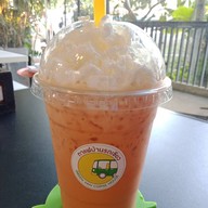 Green van house (กาแฟบ้านรถเขียว) -