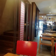 บรรยากาศ ส้มตำเด้อ ทองหล่อ