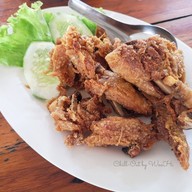 เมนูของร้าน ครัวแปดริ้ว