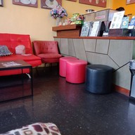 Green van house (กาแฟบ้านรถเขียว) -