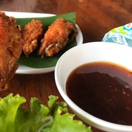 ส้มตำกำแพงแตก