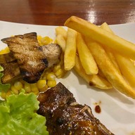 Chef Waan Cafe' & Steak