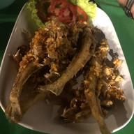 เรือนไม้ ชายน้ำ