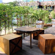 คิดเช่นเน KitchenNay Cafe and Bistro