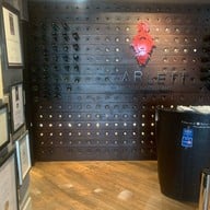 Scarlett Wine Bar & Restaurant โรงแรมพูลแมน จี สีลม