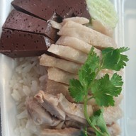ก๋วยเตี๋ยวไก่ตุ๋นฮ่องกง สาขา1ประชาสงเคราะห์31