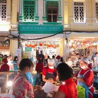 บรรยากาศ ถนนคนเดินภูเก็ต หลาดใหญ่