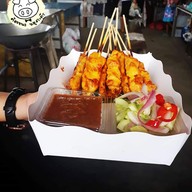 หมูสะเต๊ะ ต้องชนะ @ตลาดน้ำไทรน้อย โซน2