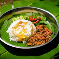 เมนู ศิรินทร์ทิพย์เบเกอรี่ 2 กระเพราอกไก่ล้วน