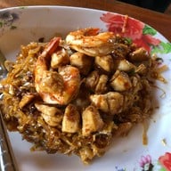 ผัดหมี่กระโทก (ป้าเปลื้อง)