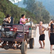 บรรยากาศ Sunset Bungalow Koh Chang Restaurant Sunset Bungalow Koh Chang Ranong
