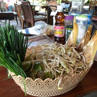 ผัดหมี่กระโทก (ป้าเปลื้อง)