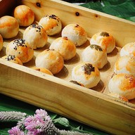 เมนูของร้าน ศิรินทร์ทิพย์เบเกอรี่ 2 กระเพราอกไก่ล้วน