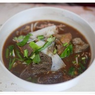 เมนูของร้าน ก๋วยเตี๋ยวคุณตาสนม