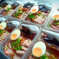 ขาหมูอาตั้น  อโศก