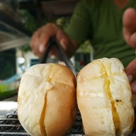 ขนมปังปิ้งป้าตุ้ม ม.พายัพ