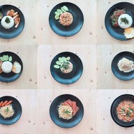 the fresh day - santidarun charity cafe' (halal - อิสลาม) หน้าโรงเรียนสันติดรุณ