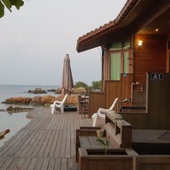 The Oriental Manta Resort