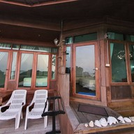 The Oriental Manta Resort