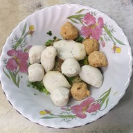 เมนูของร้าน ก๋วยเตี๋ยวลูกชิ้นปลา บ้านหม้อ(เจงคุง)