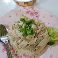 เมนูของร้าน เฮียตั้วข้าวมันไก่ ข้าวหมูแดง ก๋วยเตี๋ยวหมู