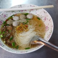 เมนูของร้าน ก๋วยเตี๋ยวหมูตุ๋น-เนื้อตุ๋น เฮียแก้ว