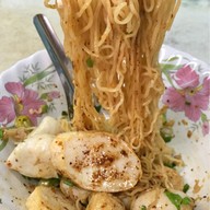 เมนูของร้าน ก๋วยเตี๋ยวลูกชิ้นปลา บ้านหม้อ(เจงคุง)