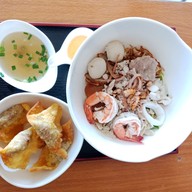 เตี๋ยวเกี๊ยวระเบิด ลาดกระบัง