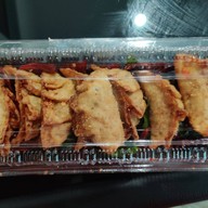 Backyard Gyoza   วัชรพล