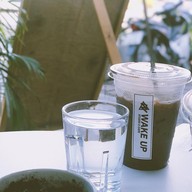 Wake Up Studio x Cafe