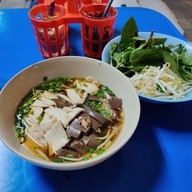 เมนูของร้าน ก๋วยเตี๋ยวไก่รสเด็ด ลาดพร้าว 35 (น้องเจ)