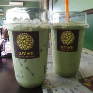 บรรยากาศ กรีนคาเฟ่ ไม้ขาว