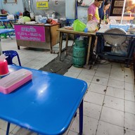 บรรยากาศ ก๋วยเตี๋ยวไก่รสเด็ด ลาดพร้าว 35 (น้องเจ)