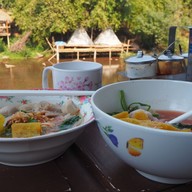 เมนูของร้าน ร้านครูผึ้ง