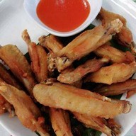 ปลาเผาผักสด เจ๊จิ๋ม