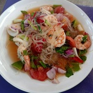 ร้านส้มตำเจ้แหม่ม100ครกนรกแตก