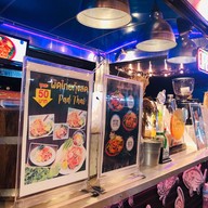 ผัดไทยคาเฟ่แม่วรรณา เขาคิชฌกูฎ