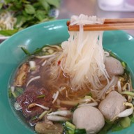 ก๋วยเตี๋ยวเนื้อป้ามล