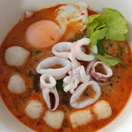 อัซลัลน์ก๋วยเตี๋ยวต้มยำกุ้งแม่น้ำ(ฮาลาล) ลานหน้ามอ สงขลา