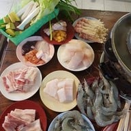 อิ่มเอมหมูกระทะ