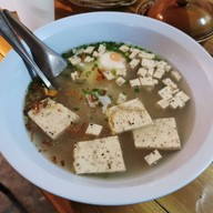 เมนูของร้าน ก๋วยจั๊บอุบล "สี่หมงโก๋ย"