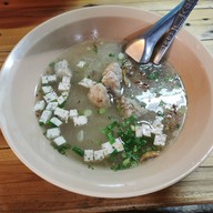 เมนูของร้าน ก๋วยจั๊บอุบล "สี่หมงโก๋ย"