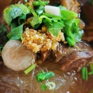 ก๋วยเตี๋ยวเนื้อเจ๊ดำ กันทรลักษ์