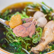 เตี๋ยวริมเริน by เฮียวัฒน์จัมโบ้ สาขา 3