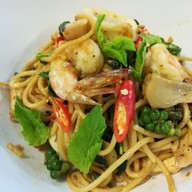 กินเส้นเน้นข้าว