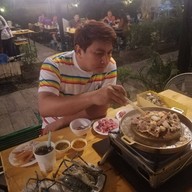 อ๊อดเซาะหมูกระทะ by botanic